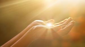 healthy-snack-options-at-your-work-space