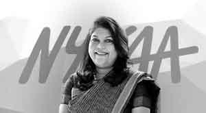 nykaa-receives-the-disruptor-of-the-year-award