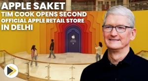 apple-saket-tim-cook-opens-second-official-apple-retail-store-in-delhi