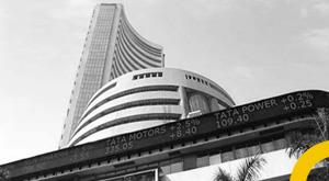 sensex-closed-up-300-points-after-initial-fall-in-stock-market