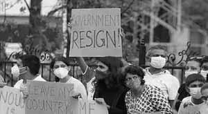 troubled-crisis-entire-cabinet-in-sri-lanka-resigned