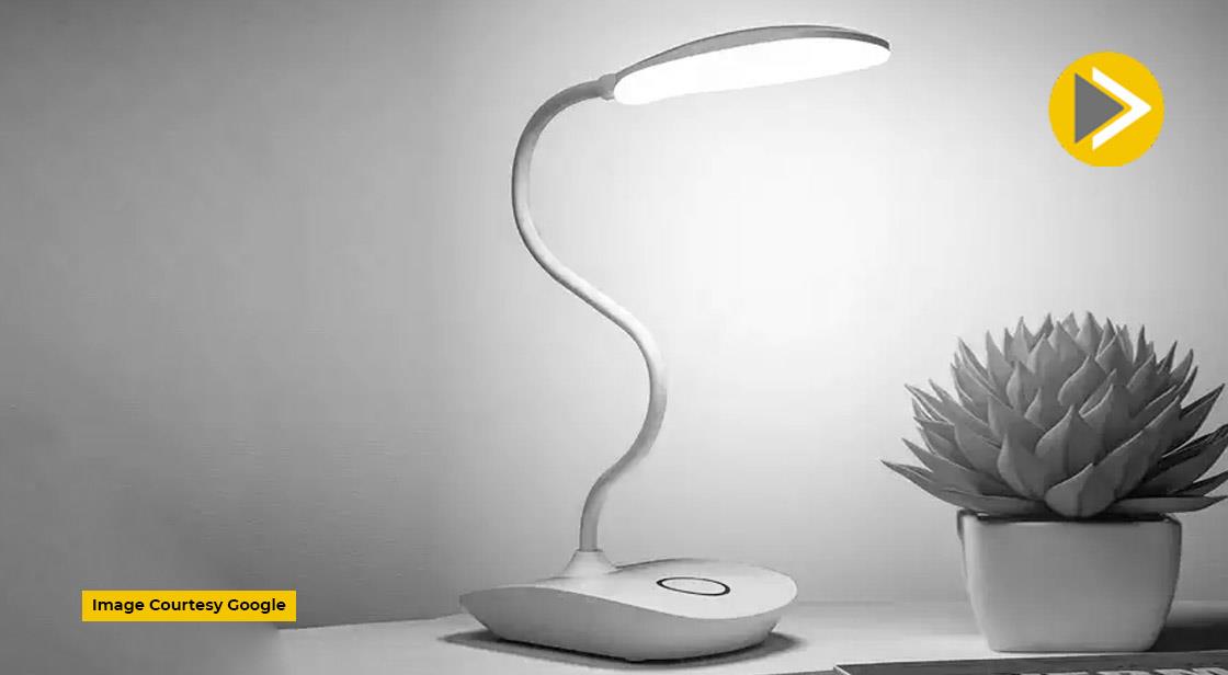 सिंगल चार्ज में घंटों चल सकता है ये LED Lamp