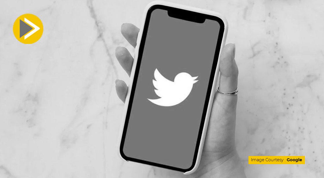 Two top executives quit Twitter