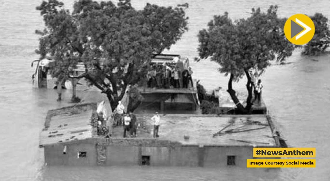 यूपी और बिहार के 10 जिलों में बारिश का अलर्ट, बढ़ा बाढ़ का खतरा