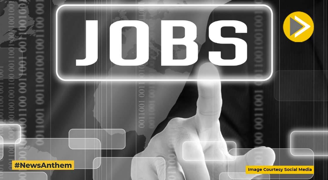In a Sign of Resilience, US Employers Add 372,000 Jobs