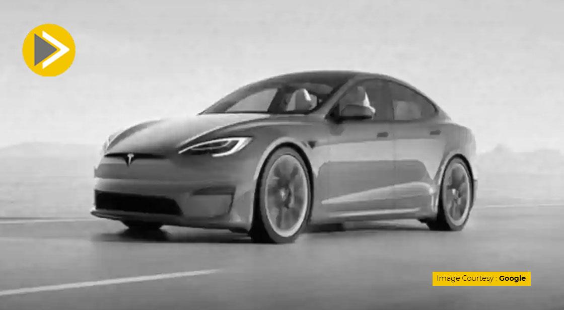 Tesla ने सभी भर्तियों पर लगाई रोक