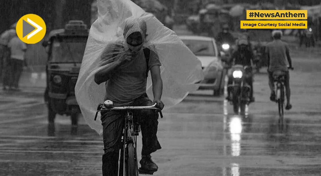 Weather In UP: यूपी में आज भी कई जिलों में जोरदार बारिश के आसार, जानें डिटेल