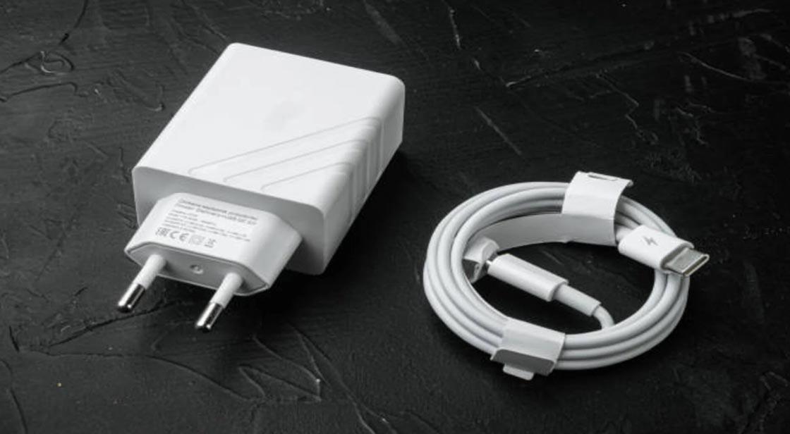 एक ही चार्जर सभी डिवाइस को यूरोप में करेगा चार्ज