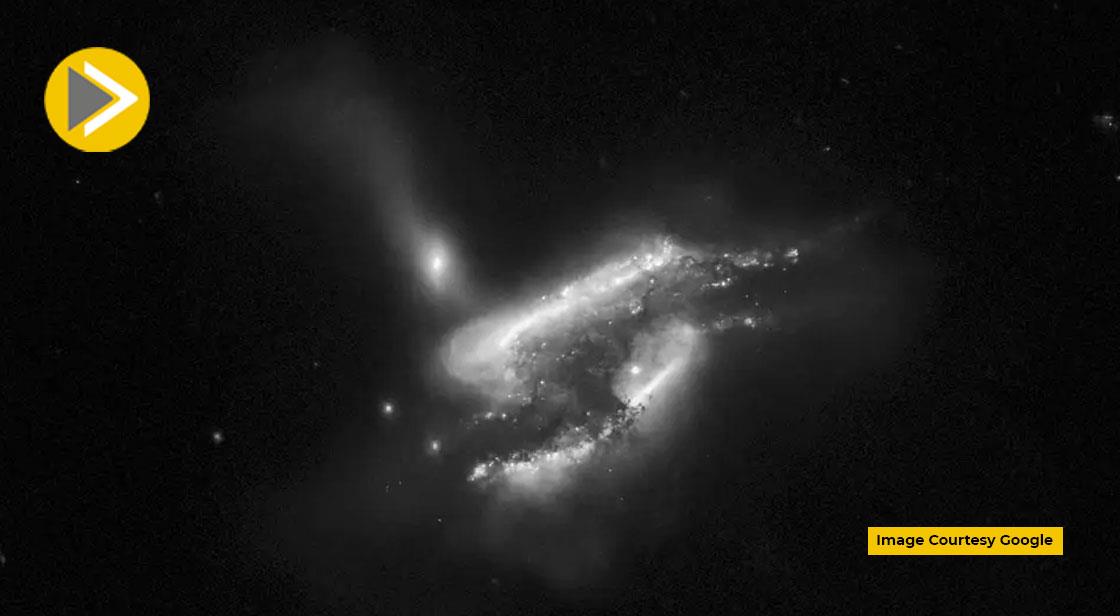 2 गैलेक्सियों की इमेज NASA के टेलीस्कोप ने की कैप्चर