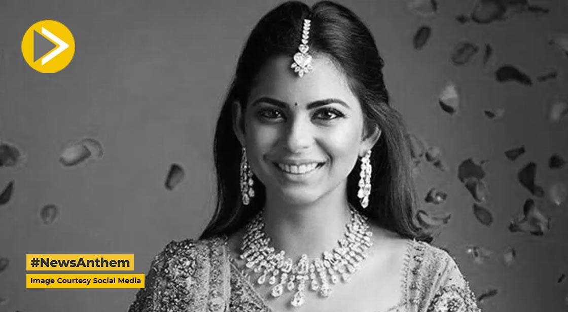Isha Ambani Is Introduced By Mukesh Ambani As The Head Of Reliance's Retail Business
