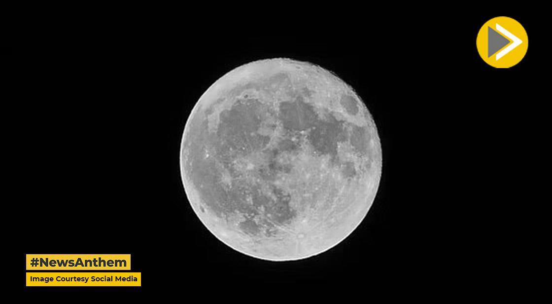 China Tests Lunar Lander Aiming to Send First Astronauts to Moon by 2030