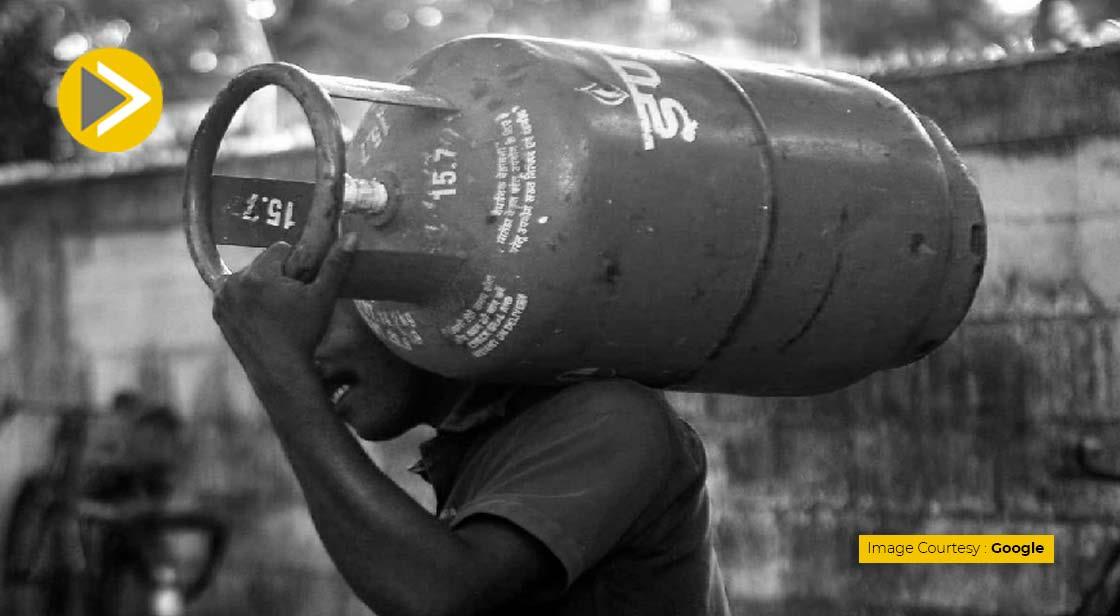 घरेलू और कॉमर्शियल LPG सिलेंडरों के बढ़े दाम